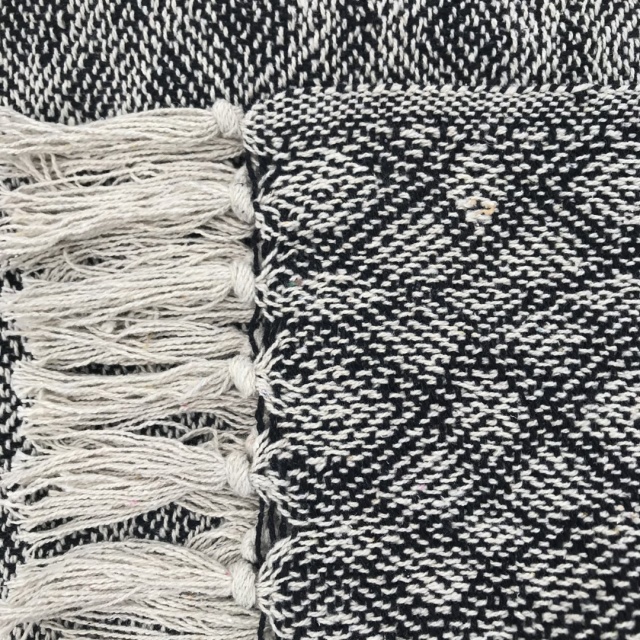 Soft, pastel geometric patterned throw Cotton, Black 130cm x 150cm