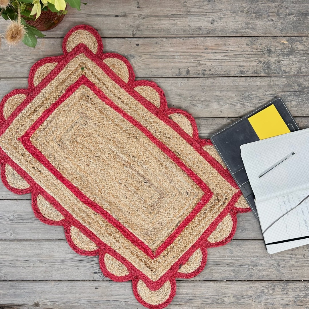Small rectangle Jute rugs with scallop edge and coloured frame Size: 60cm x 90cm