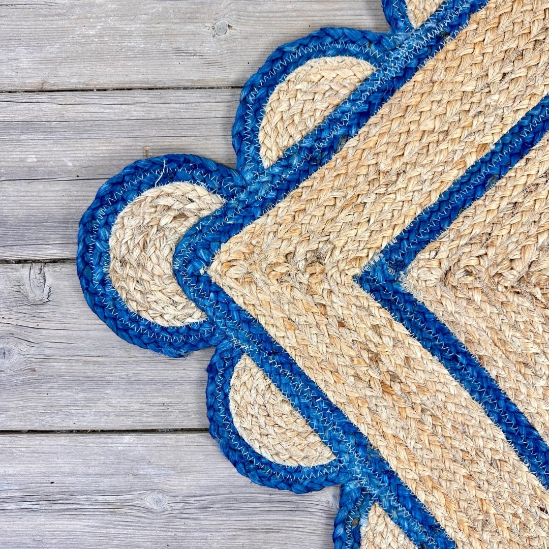 Small rectangle Jute rugs with scallop edge and coloured frame Size: 60cm x 90cm