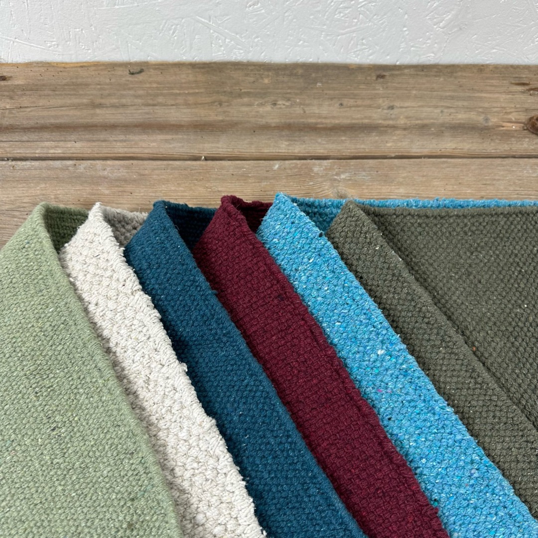 Plain cotton rugs with fringed edges in 6 colours, handloomed using recycled yarn 120cm x 180cm