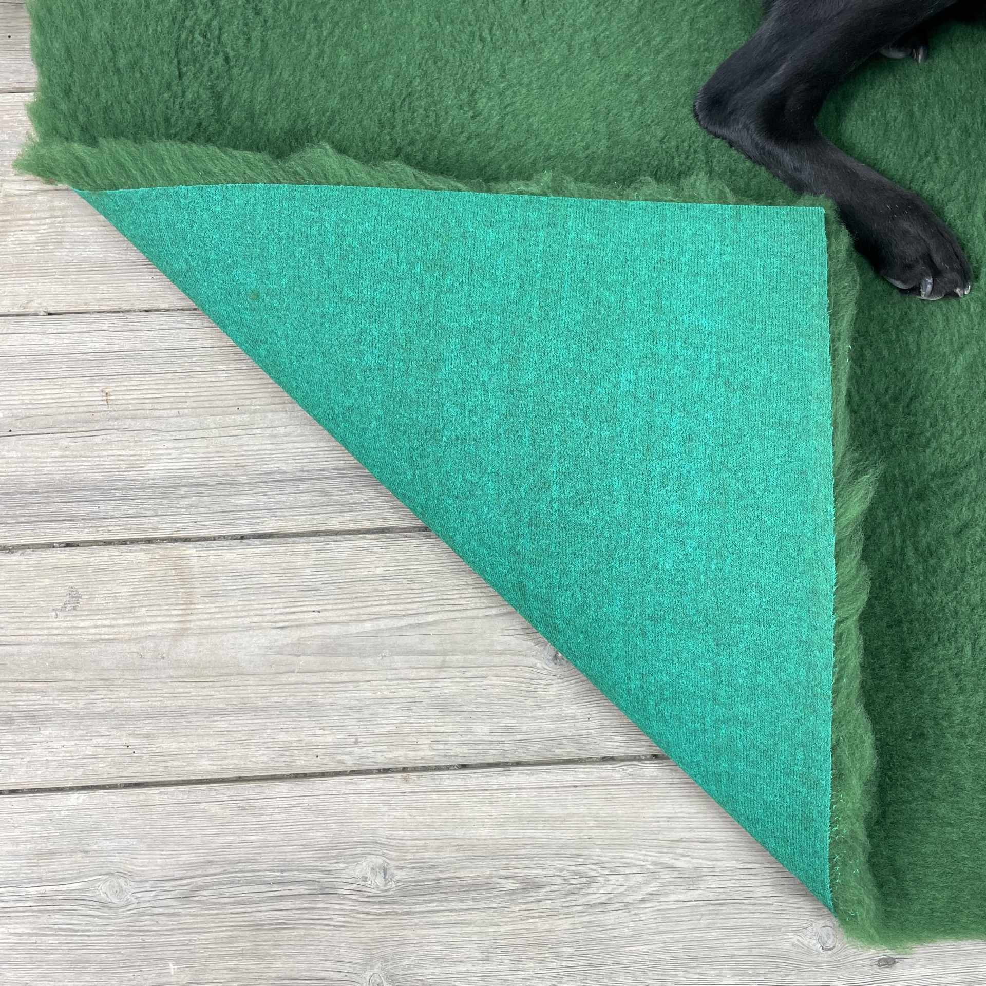Plain Green Traditional vet bedding,vet bed cut in squares or rolls Dog